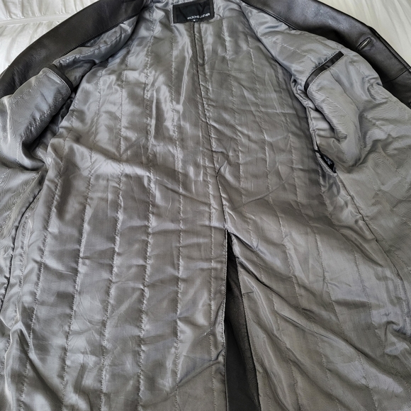 Wilsons Leather Button Down Trench - Picture 5 of 11